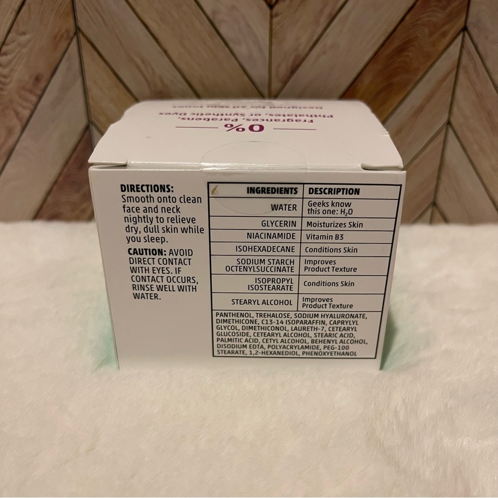 UnopenedDermaGeekSkincareSet - Picture 9 of 12